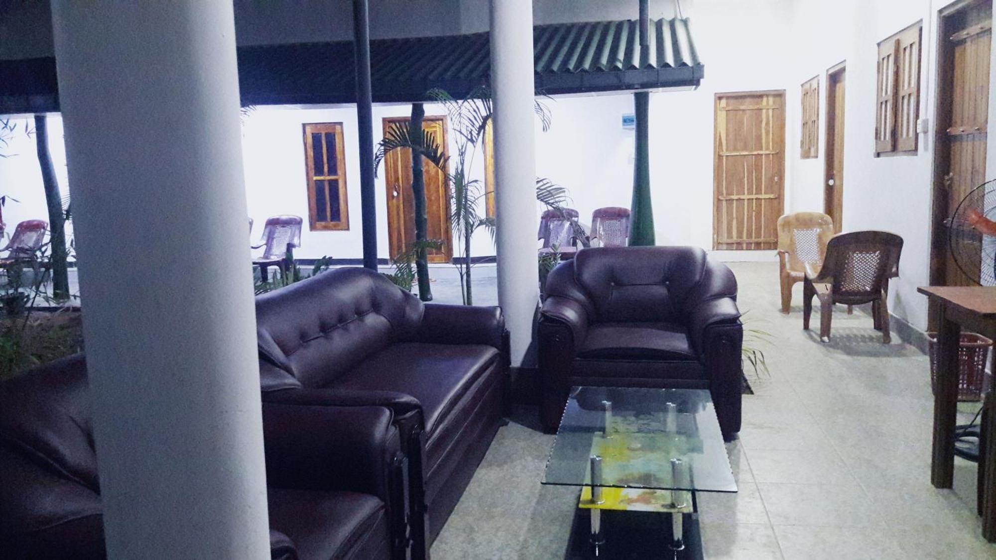 Safari Horizon Udawalawe Bed & Breakfast Bagian luar foto
